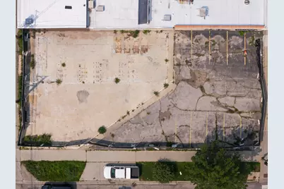 5401 W Montrose Avenue, Chicago, IL 60641 - Photo 2