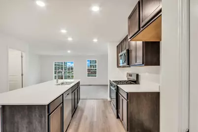 361 Bridgeview Court, Saint Charles, IL 60174 - Photo 4