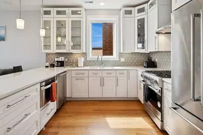 2442 N Clybourn Avenue #5S, Chicago, IL 60614 - Photo 2