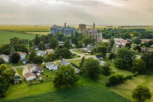 415 S Essex St, Leland, IL 60531 - Photo 36