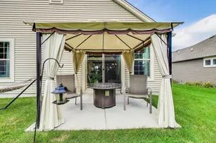 1101 Black Cherry Dr, Crystal Lake, IL 60012 - Photo 20