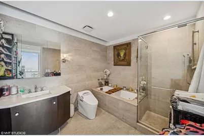 401 N Wabash Avenue #52C, Chicago, IL 60611 - Photo 8