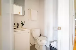 2989 N Lawndale Ave, Chicago, IL 60618 - Photo 10