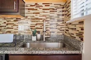 2989 N Lawndale Ave, Chicago, IL 60618 - Photo 18