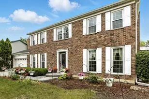3835 Huntington Blvd, Hoffman Estates, IL 60192 - Photo 2