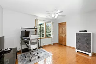 3835 Huntington Blvd, Hoffman Estates, IL 60192 - Photo 18