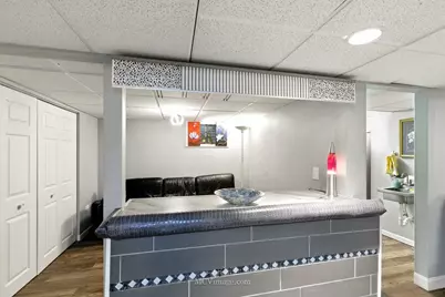 3835 Huntington Boulevard, Hoffman Estates, IL 60192 - Photo 24