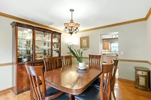 3835 Huntington Blvd, Hoffman Estates, IL 60192 - Photo 8