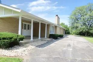 12970 McCarthy Rd, Lemont, IL 60439 - Photo 2