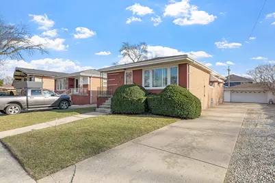 2949 W 100th Street, Evergreen Park, IL 60805 - Photo 2