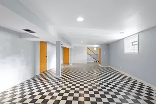 2949 W 100th St, Evergreen Park, IL 60805 - Photo 14