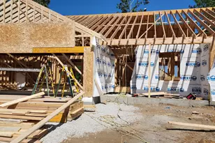 533 Carriage Ct, Dwight, IL 60420 - Photo 2