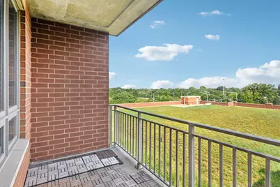 6000 N Cicero Avenue #410, Chicago, IL 60646 - Photo 8