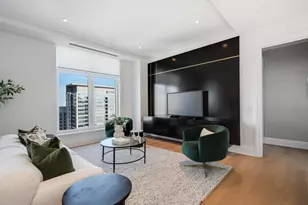 451 E Grand Ave, Chicago, IL 60611 - Photo 10