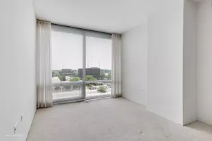 9725 Woods Dr, Skokie, IL 60077 - Photo 12