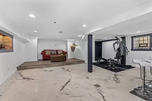 2925 N 74th Ct, Elmwood Park, IL 60707 - Photo 20