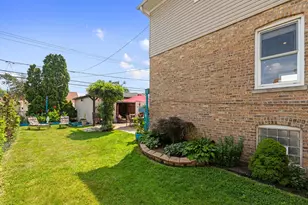 2925 N 74th Ct, Elmwood Park, IL 60707 - Photo 30