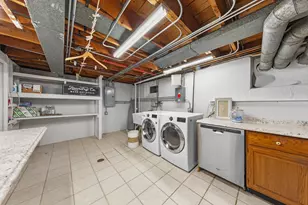 240 Riverside Dr, Northfield, IL 60093 - Photo 36