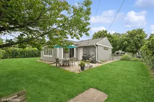 240 Riverside Dr, Northfield, IL 60093 - Photo 20