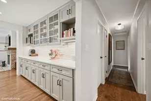 240 Riverside Dr, Northfield, IL 60093 - Photo 22