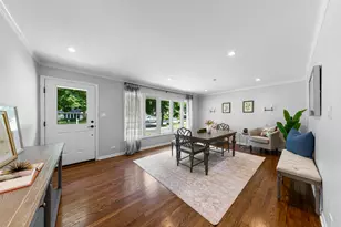 240 Riverside Dr, Northfield, IL 60093 - Photo 4