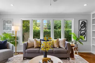 240 Riverside Dr, Northfield, IL 60093 - Photo 16