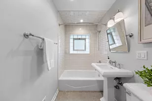 240 Riverside Dr, Northfield, IL 60093 - Photo 30