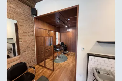 2545 N Milwaukee Avenue, Chicago, IL 60647 - Photo 2