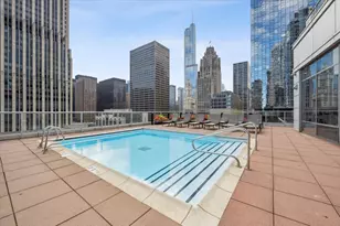 240 E Illinois St, Chicago, IL 60611 - Photo 28