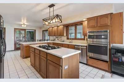 41W072 Bowes Road, Elgin, IL 60124 - Photo 10