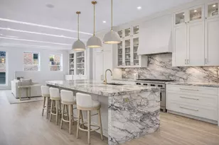 3523 N Bosworth Ave, Chicago, IL 60657 - Photo 2