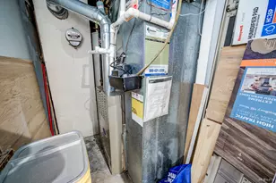 9330 S 50th Ave, Oak Lawn, IL 60453 - Photo 18