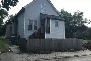 8518 S Givins Ct, Chicago, IL 60620 - Photo 1