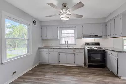 320 Streamside Drive, Harvey, IL 60426 - Photo 8