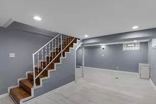 320 Streamside Dr, Harvey, IL 60426 - Photo 12