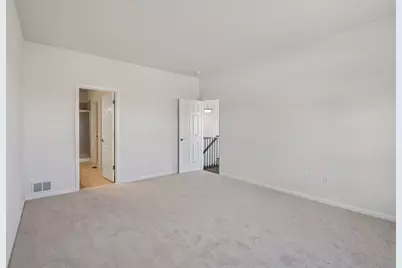 300 N Aspen Drive, Cortland, IL 60112 - Photo 16