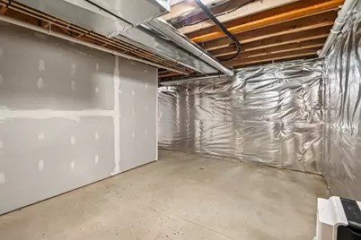 300 N Aspen Drive, Cortland, IL 60112 - Photo 32