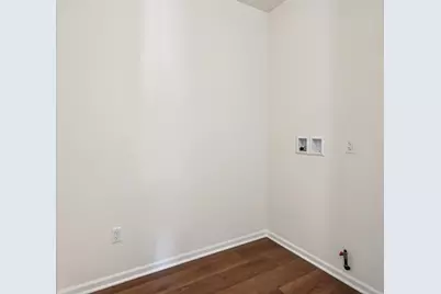 300 N Aspen Drive, Cortland, IL 60112 - Photo 20