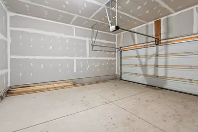 300 N Aspen Drive, Cortland, IL 60112 - Photo 28