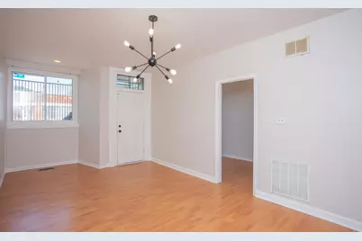 2533 E 83rd Street, Chicago, IL 60617 - Photo 4