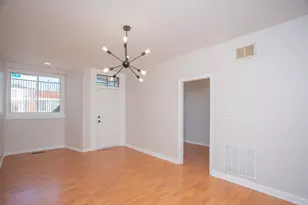 2533 E 83rd St, Chicago, IL 60617 - Photo 4