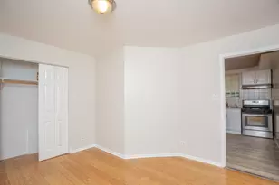 2533 E 83rd St, Chicago, IL 60617 - Photo 8