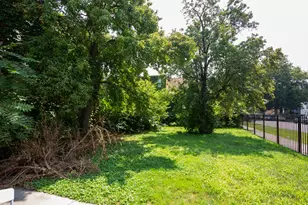 2533 E 83rd St, Chicago, IL 60617 - Photo 14