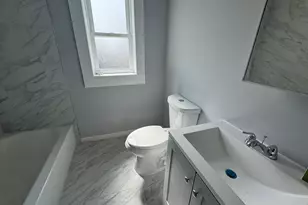 7847 S Bennett Ave, Chicago, IL 60649 - Photo 10