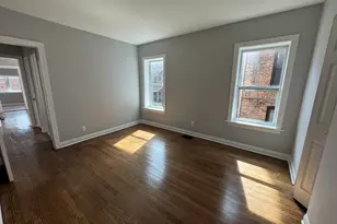 7847 S Bennett Ave, Chicago, IL 60649 - Photo 4