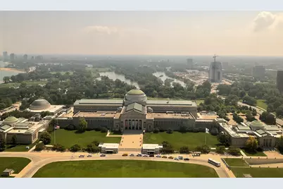 1700 E 56th Street #3609-3610, Chicago, IL 60637 - Photo 4