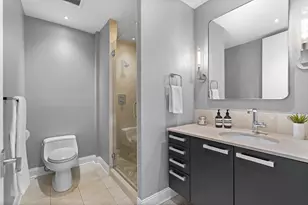 550 N St Clair St, Chicago, IL 60611 - Photo 38