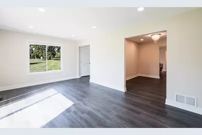 1325 Fairfax Lane, Buffalo Grove, IL 60089 - Photo 14