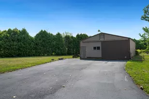 22005 Harmony Rd, Marengo, IL 60152 - Photo 48
