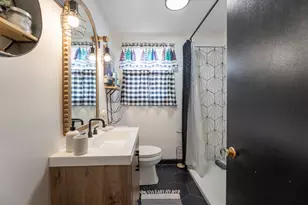 4536 Oak Park Ave, Forest View, IL 60402 - Photo 12